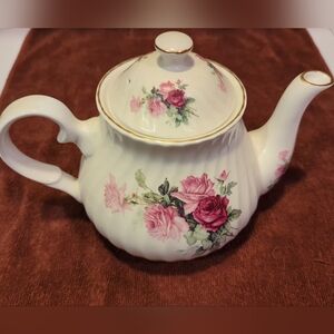 Ceramic Teapot LIKE NEW White with Pink Roses
